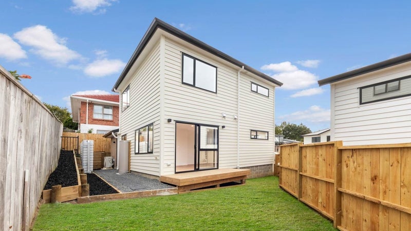 4237A Great North Road, Glendene, Auckland - Carousel 1