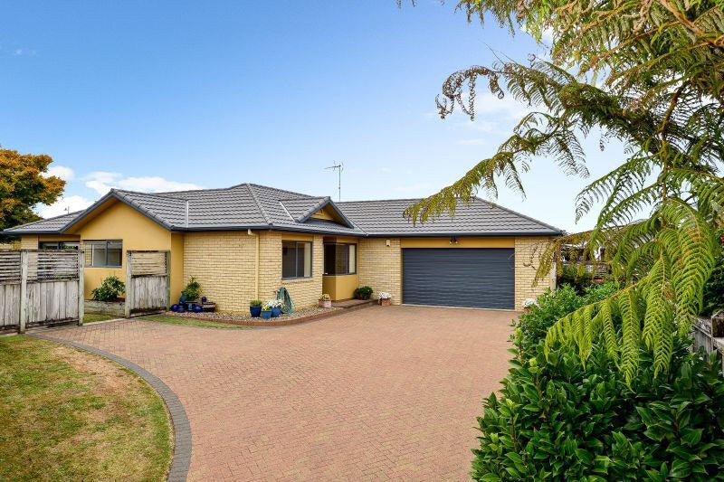 38 Callum Brae Drive, Rototuna, Hamilton - Carousel 1