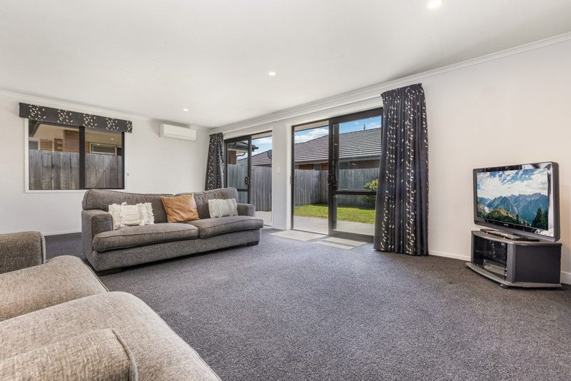 3 Waipokapu Place, Opaheke, Papakura - Carousel 2