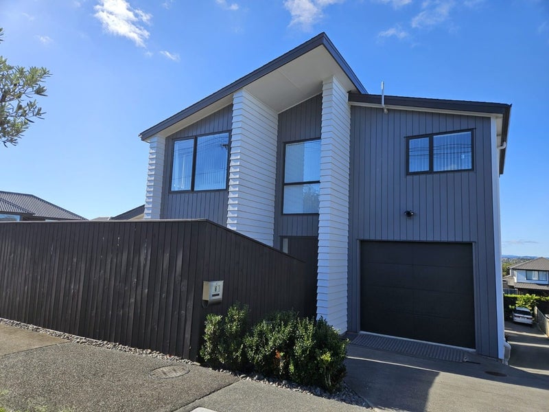 6 Lyndhurst Street, Wai o Taiki Bay, Auckland - Carousel 1