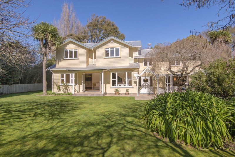 48 Longstaffs Road, Christchurch - Carousel 1
