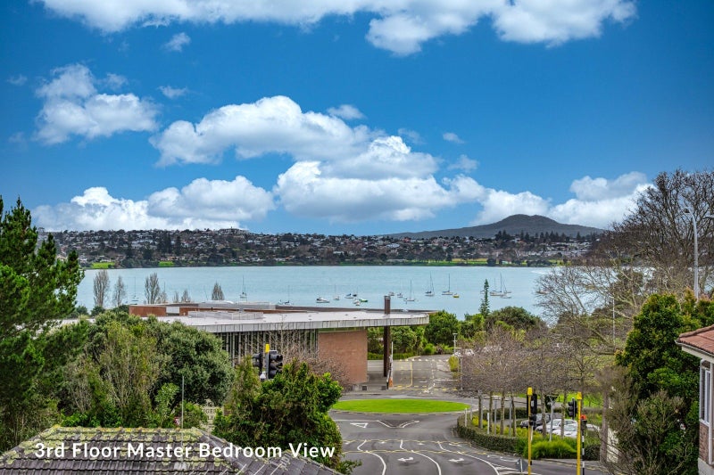 2/8 Bennett Road, Pakuranga, Auckland - Carousel 22