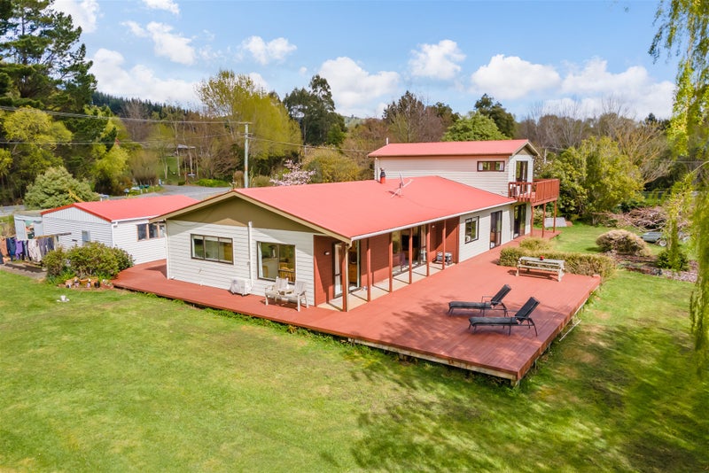 262A Katherine Mansfield Drive, Whitemans Valley, Upper Hutt - Carousel 1