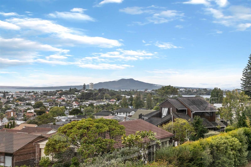 1/35 Belmont Terrace, Milford, Auckland - Carousel 2