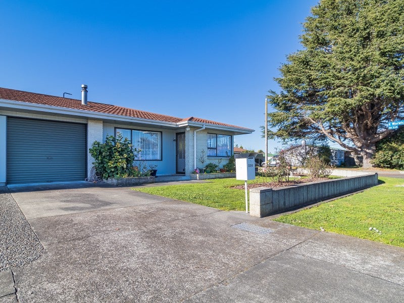 214 Warwick Road, Mayfair, Hastings - Carousel 1