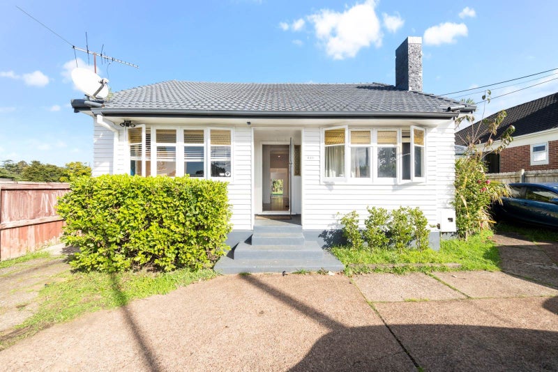 0 Great South Road - Carousel 1