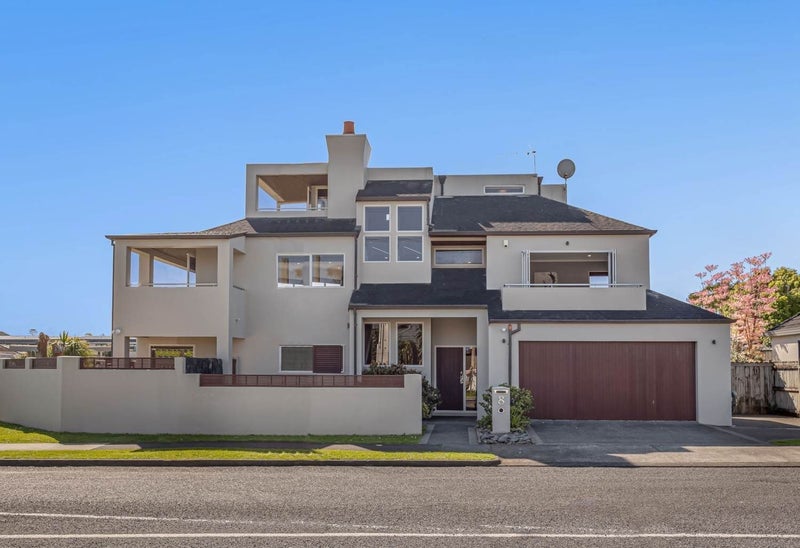 8 Devon Road, Bucklands Beach, Auckland - Carousel 1
