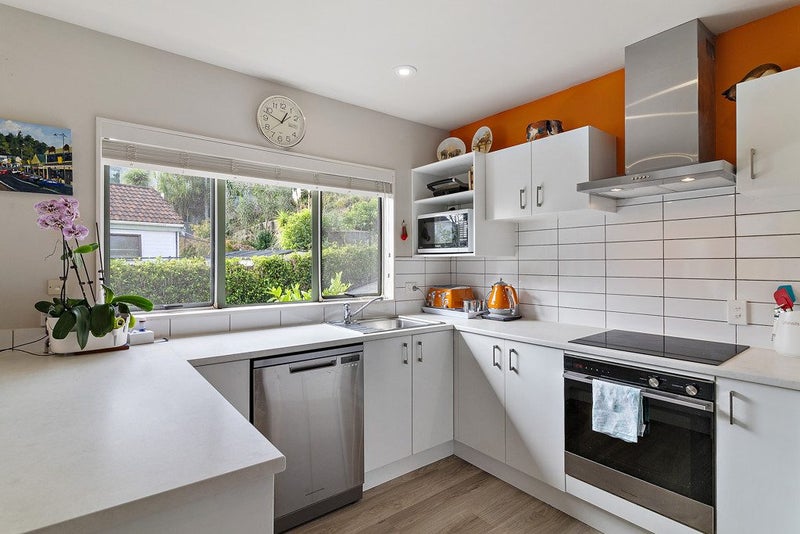 64 The Circle, Manly, Whangaparaoa - Carousel 2