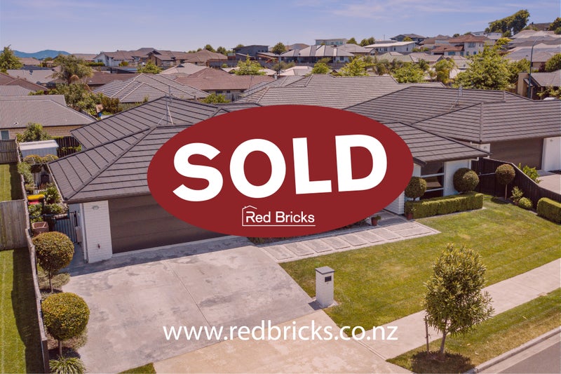 41 Batten Drive, Flagstaff, Hamilton - Carousel 1