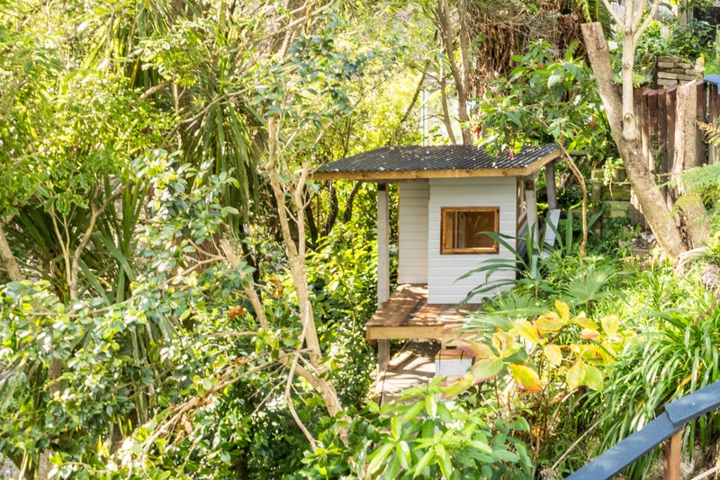 22 Burns Road, Hospital Hill, Napier - Carousel 1