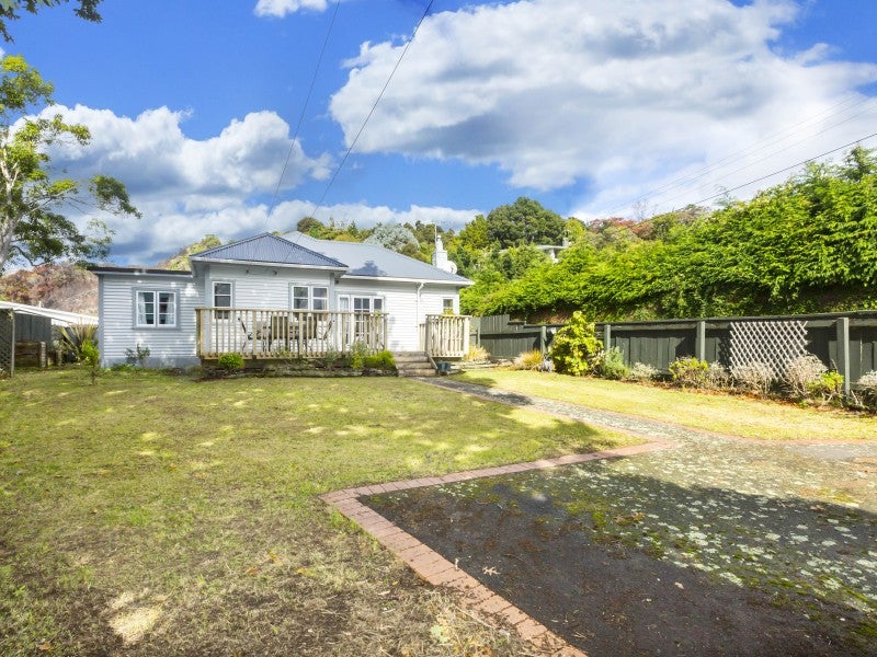 96 Heretaunga Square, Silverstream, Upper Hutt - Carousel 2