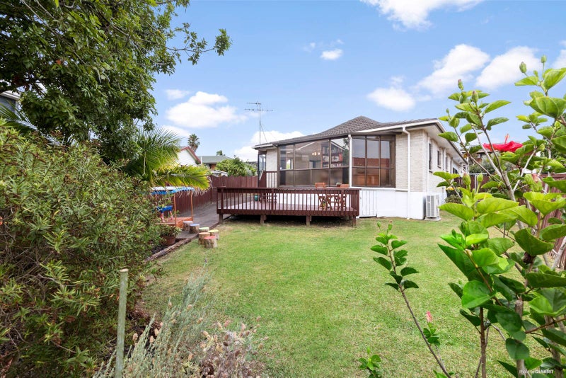 2/130 Botany Road, Howick, Auckland - Carousel 2