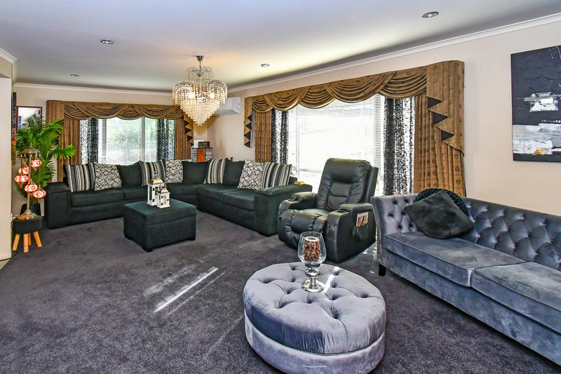 9 Ginko Place, Mangere, Auckland - Carousel 2
