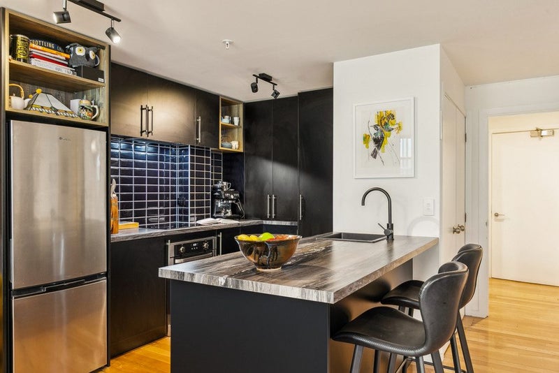 8M Egmont Street, Te Aro, Wellington - Carousel 2