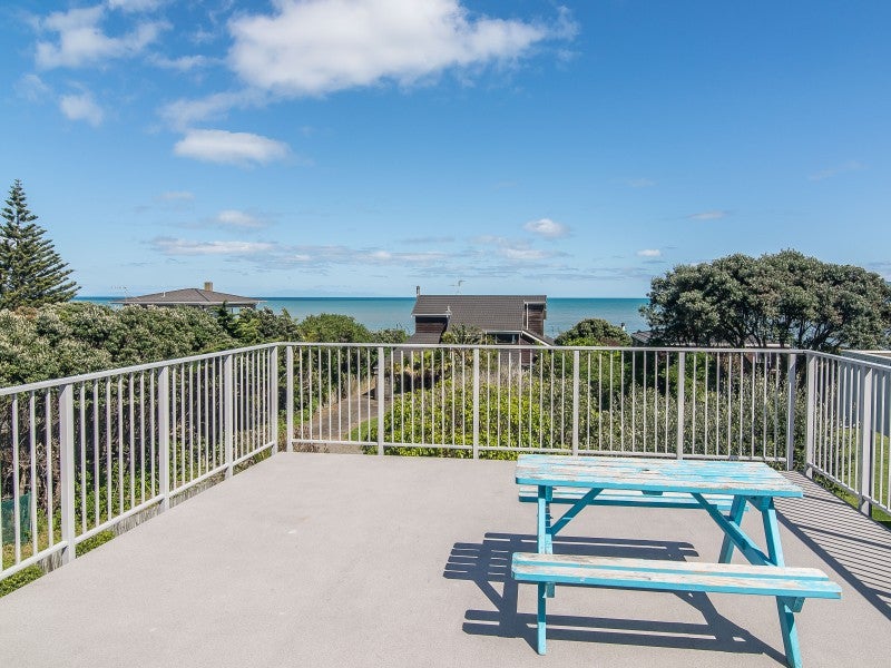 271 Rosetta Road, Raumati Beach, Paraparaumu - Carousel 1
