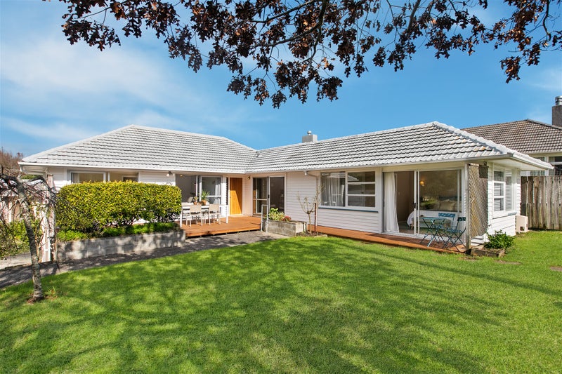 1/31 Alamein Avenue, Belmont, Auckland - Carousel 1