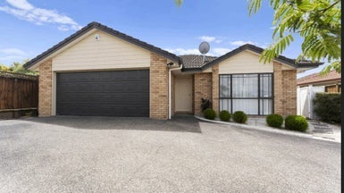 30 Skelton Avenue, Randwick Park, Auckland - Carousel 1