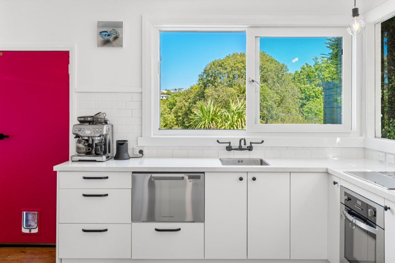 14 Patrick Street, The Glen, Dunedin - Carousel 2