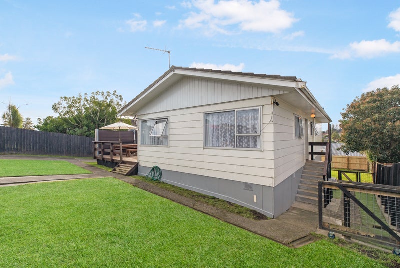 387 Mahia Road, Weymouth, Auckland - Carousel 1