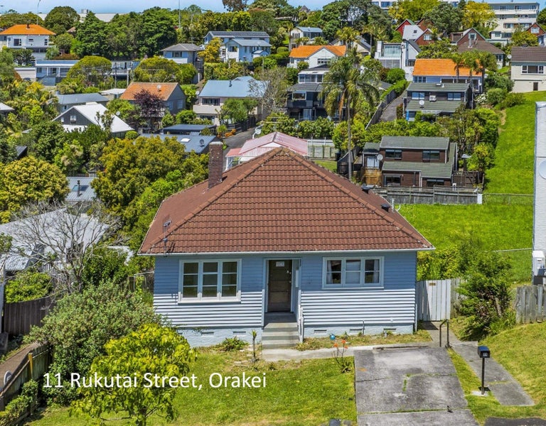 11 Rukutai Street, Orakei, Auckland - Carousel 2