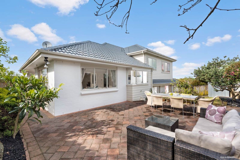 21 Belgate Place, Somerville, Manukau - Carousel 2