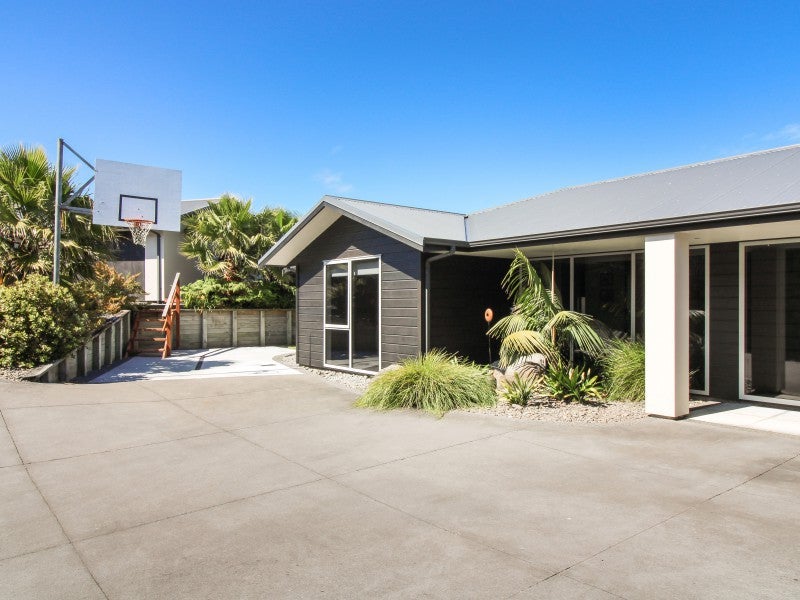 42 Davies Road, Hurdon, New Plymouth - Carousel 1