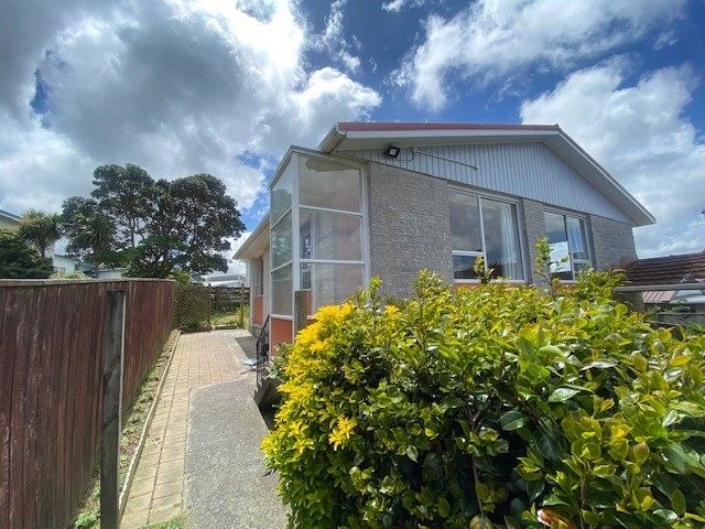 2/6 Reese Jones Grove, Maungaraki, Lower Hutt - Carousel 2