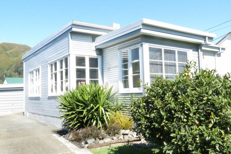 9 Keys Street, Naenae, Lower Hutt - Carousel 1