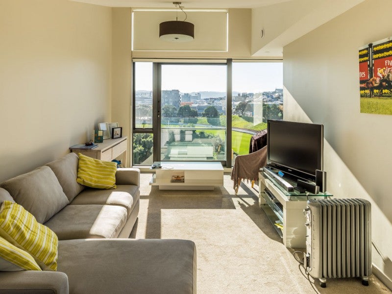 5A/21 Rugby Street, Mount Cook, Wellington - Carousel 2