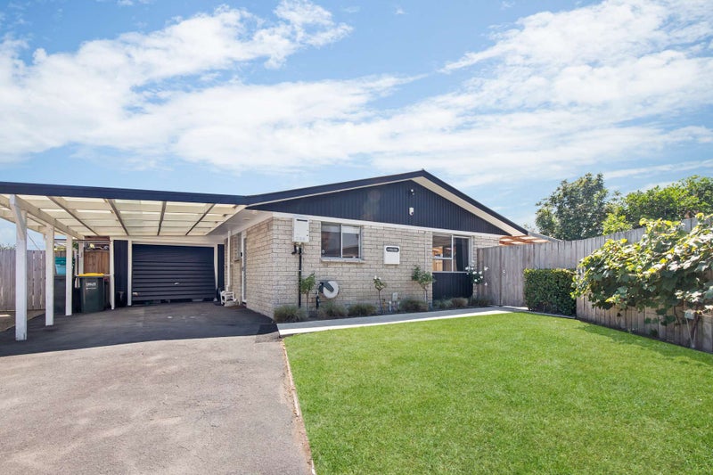 72 Livingstone Avenue, Nawton, Hamilton - Carousel 1
