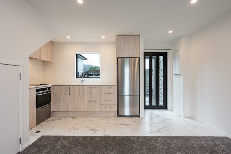 10/123 Cambridge Terrace, Fairfield, Lower Hutt - Carousel 2