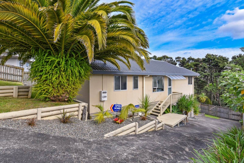9 Exeter Place, Unsworth Heights, Auckland - Carousel 1