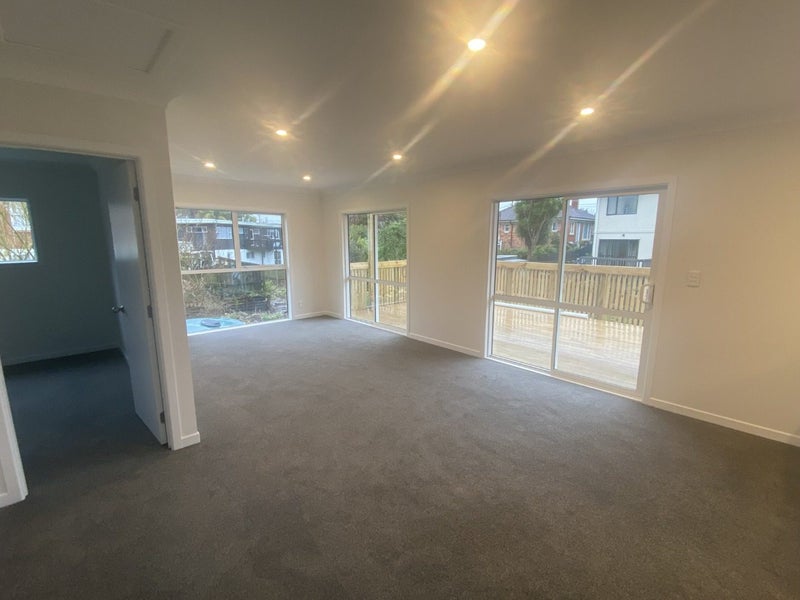 64 Hillside Road, Papatoetoe, Auckland - Carousel 2