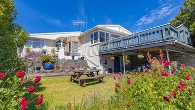 15 Nikau Street, Tawhero, Whanganui - Carousel 1