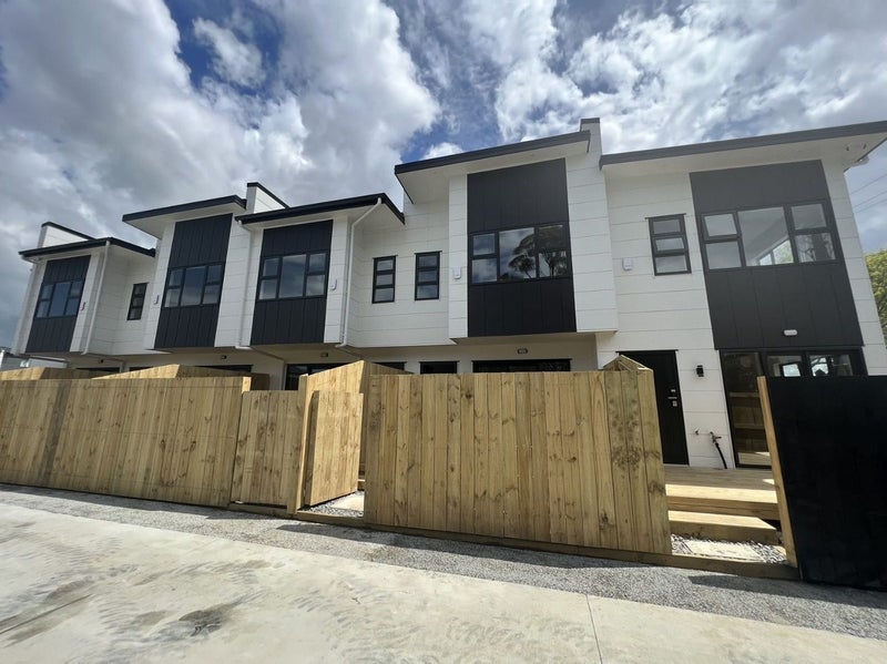 2A Awatere Street, Clover Park, Auckland - Carousel 1