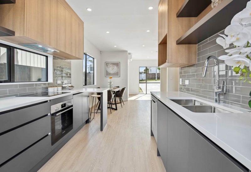 67 Highland Park Drive, Botany Downs, Auckland - Carousel 2