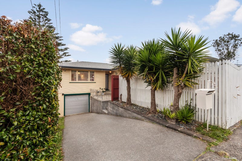 40 Mary Dreaver Street, New Windsor, Auckland - Carousel 2