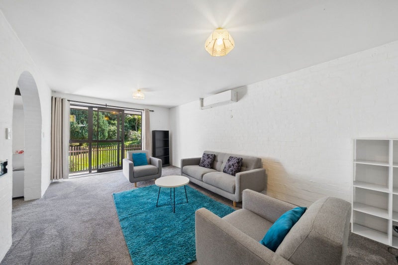 141H Churton Drive, Churton Park, Wellington - Carousel 2