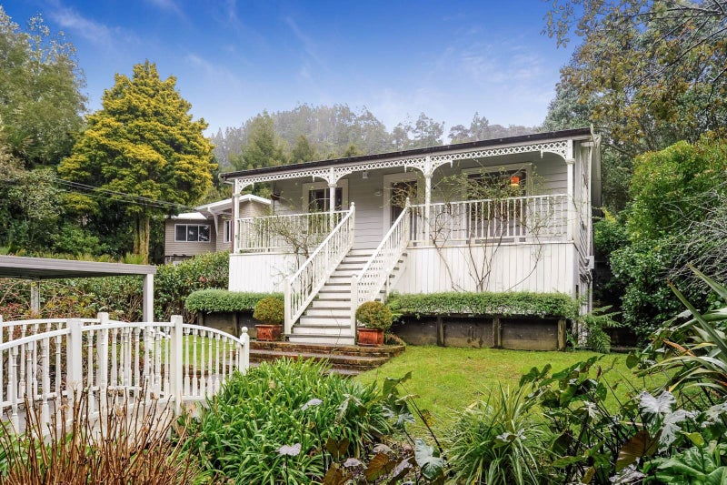 15 Waima Crescent, Titirangi, Auckland - Carousel 2