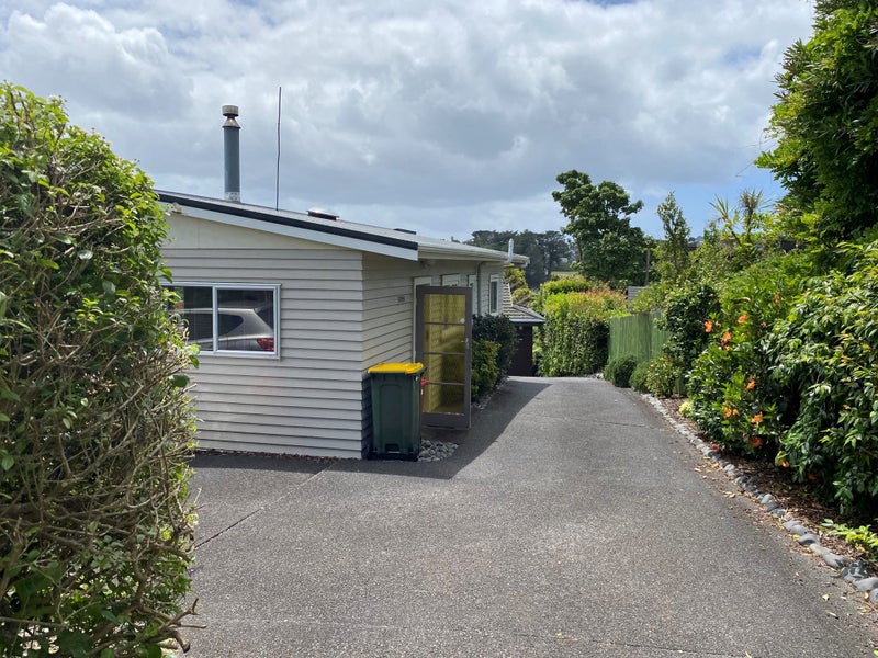 27 Kauri Road, Stanmore Bay, Whangaparaoa - Carousel 1