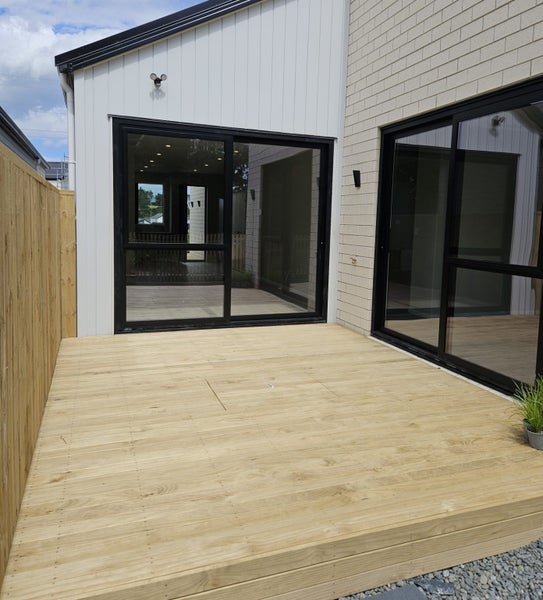 8 Kotiu Place, Massey, Auckland - Carousel 2