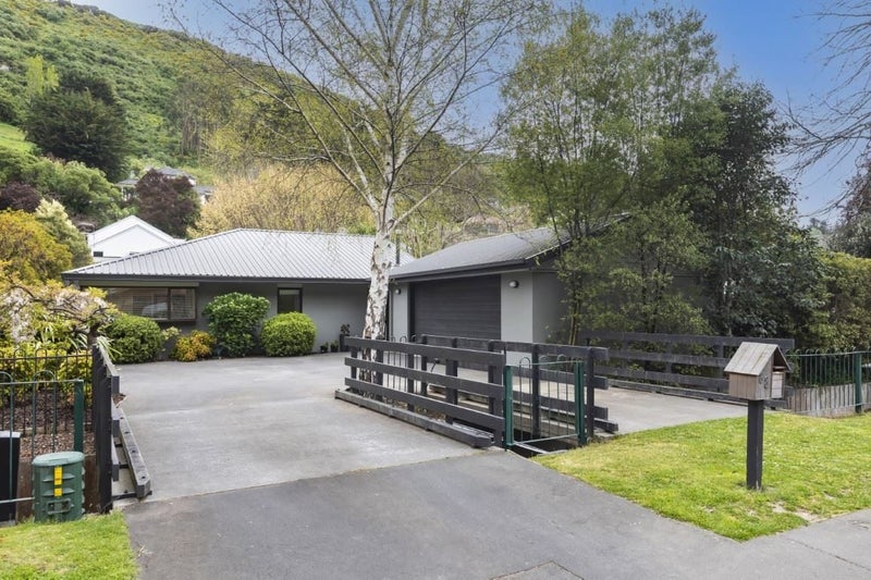 88 Bowenvale Avenue, Cashmere, Christchurch - Carousel 1