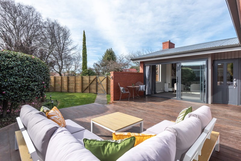 20 Toorak Avenue, Avonhead, Christchurch - Carousel 1