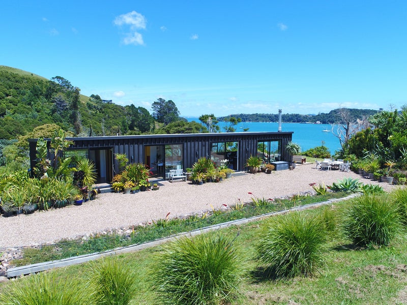 84 Vintage Lane, Waiheke Island, Waiheke Island - Carousel 1