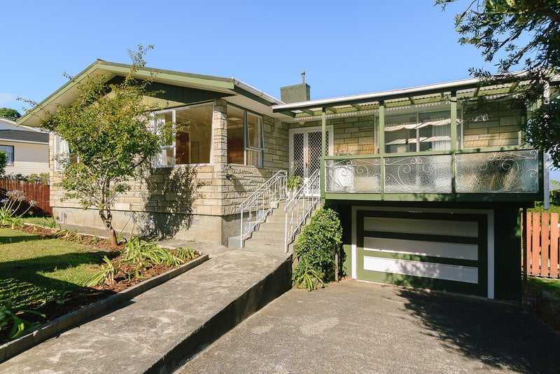 53 Acacia Avenue, Maungaraki, Lower Hutt - Carousel 2