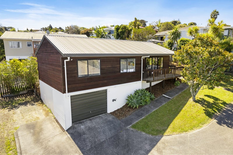 1/11 Valecrest Place, Bayview, Auckland - Carousel 1