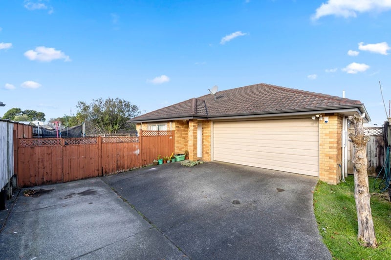 40 Stellata Court, Randwick Park, Auckland - Carousel 1