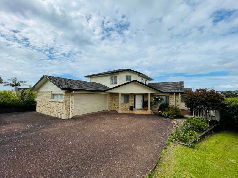 11 Mulgan Way, Browns Bay, Auckland - Carousel 1