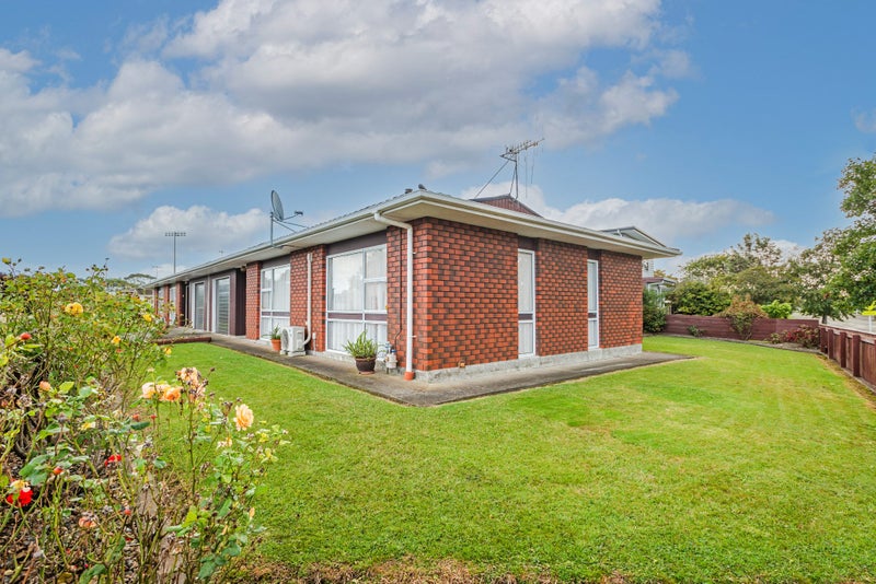 2 Moyne Avenue, Milson, Palmerston North - Carousel 1