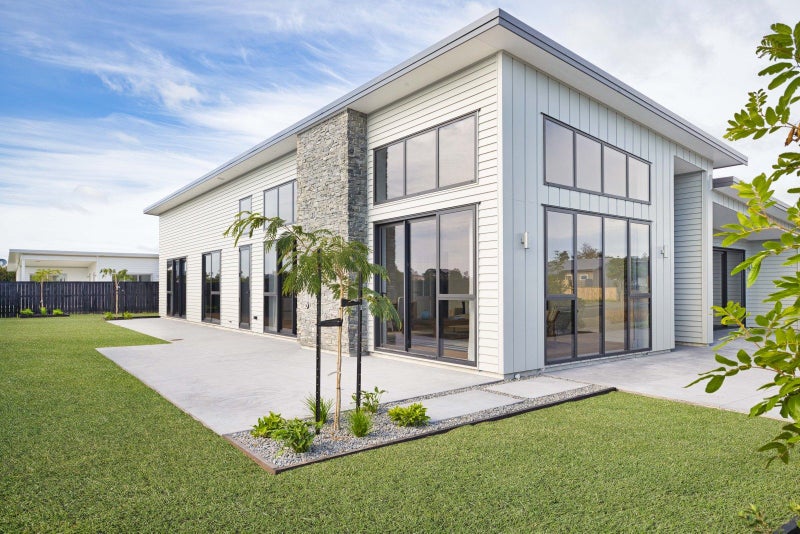 29 William Gilbert Drive, Mangawhai - Carousel 1